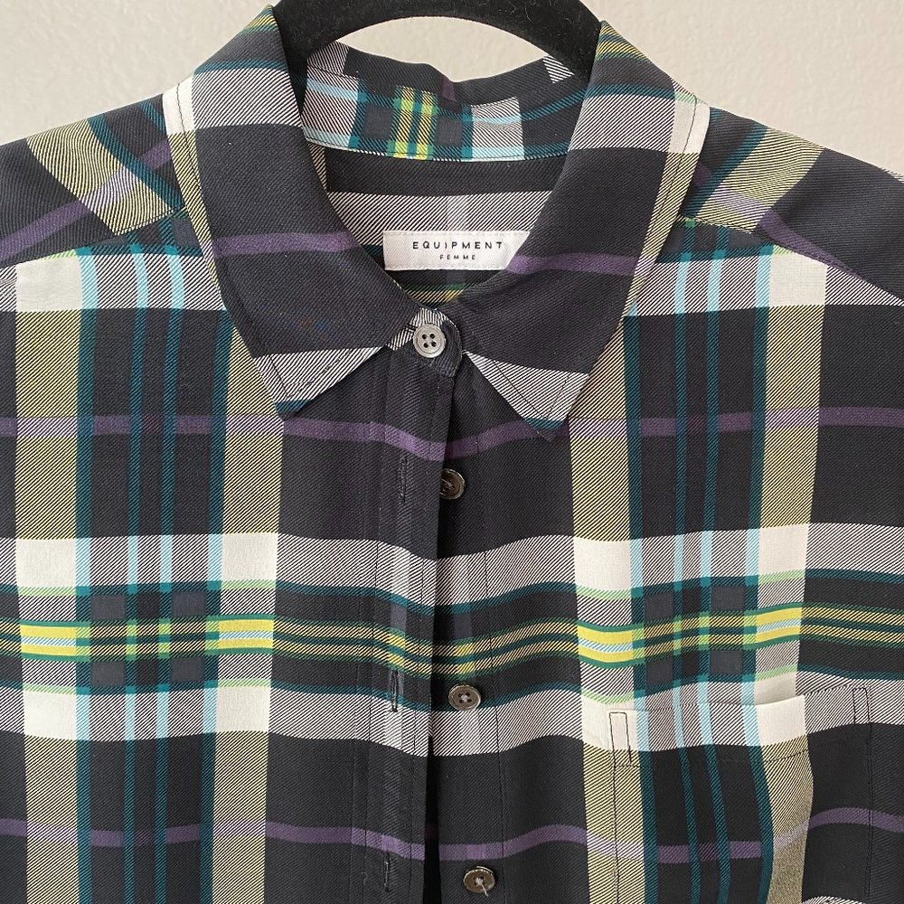 Equipment Checkered Plaid button down Silk shirt  top size XS - Picture 2 of 10